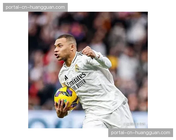 基利安-姆巴佩登法国《队报》封面，专访谈及未来与皇马传闻。